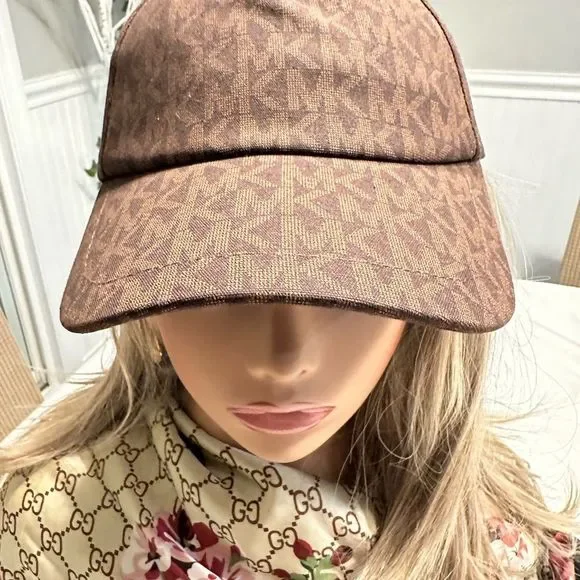 MICHAEL KORS SIGNATURE LOGO BASEBALL CAP New - Picture 6 of 7
